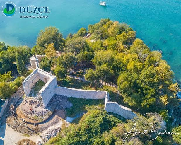Akçakoca Ceneviz Kalesi ve Plajı