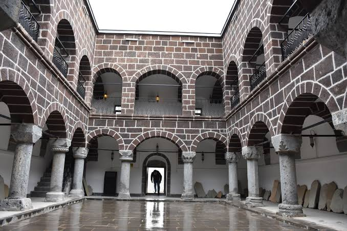 Hakkari Meydan Medresesi · Merkez · Hakkari · Türkiye · fotoğraf 1