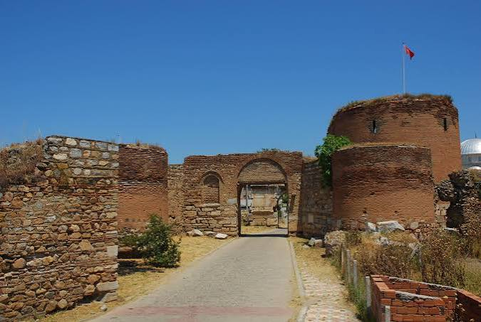 İznik Antik Kent Surları