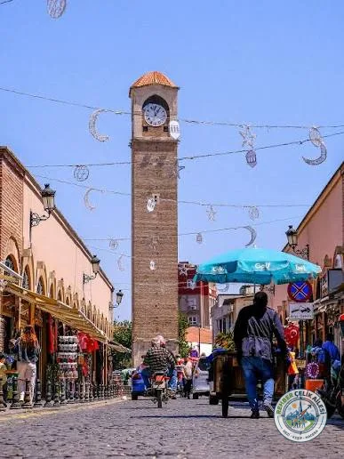 Büyük Saat Kulesi ve Kazancılar Çarşısı · Seyhan · Adana · Türkiye
